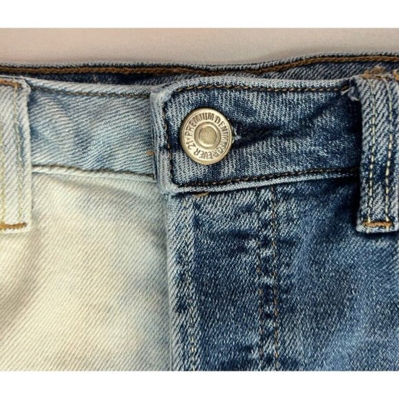 Forever 21 Jeans Two Toned Light wash Denim, Bleach Washed Denim Womens Size 30 - Picture 6 of 8